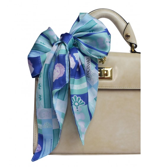 Pañoleta  de diseñador estampado italia para muñeca cartera o cuello 